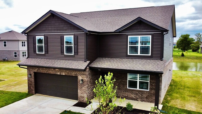 935 Saddlebrook Farms Blvd, Whiteland, IN 46184 - photo 2