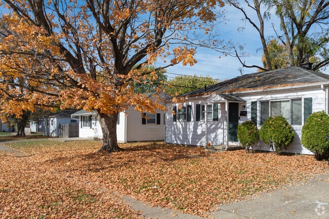 Eastmont housing is mostly brick and vinyl-sided ranch homes.