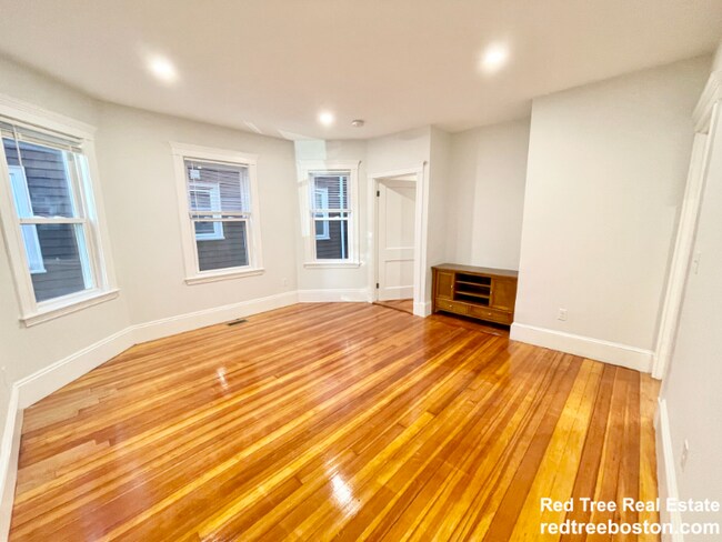 68 Bakersfield St unit 2, Dorchester, MA 02125 - photo 7