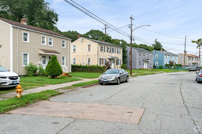 The Northwest New London neighborhood offers many different home options for potential buyers.