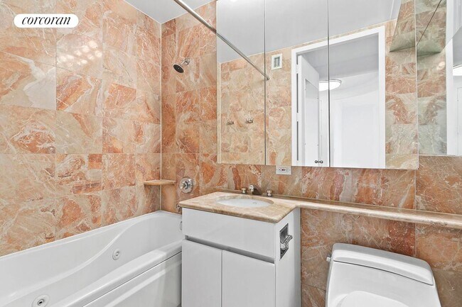 150 E 57th St, New York, NY 10022 - photo 7