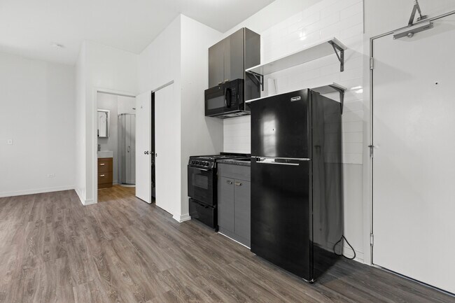 1136 W Wilson Ave unit 218, Chicago, IL 60640 - photo 4