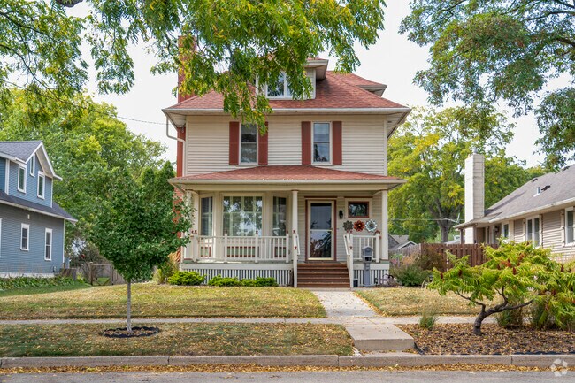 Homeowners in Parkway appreciate the quiet, friendly vibe of this neighborhood.