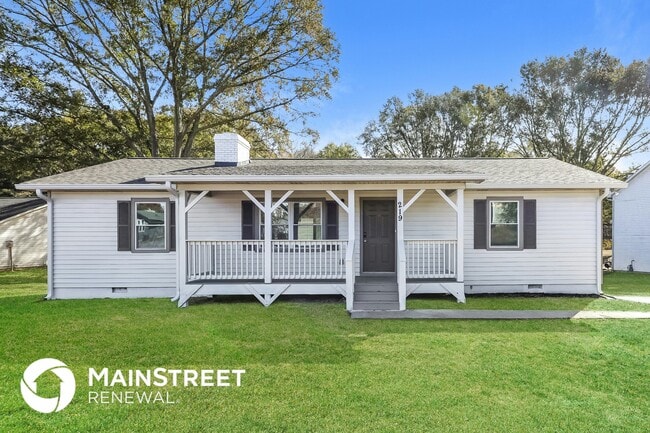 219 Deerfield Dr, Jonesboro, GA 30238 - photo 2