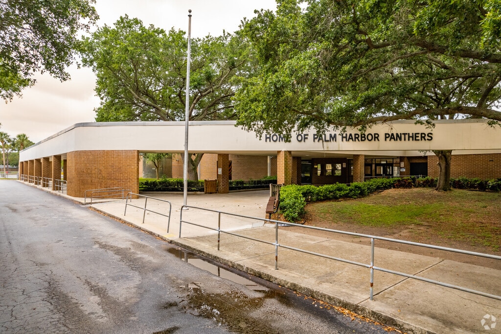 Palm Harbor Middle School strives to create a quality learning environment.