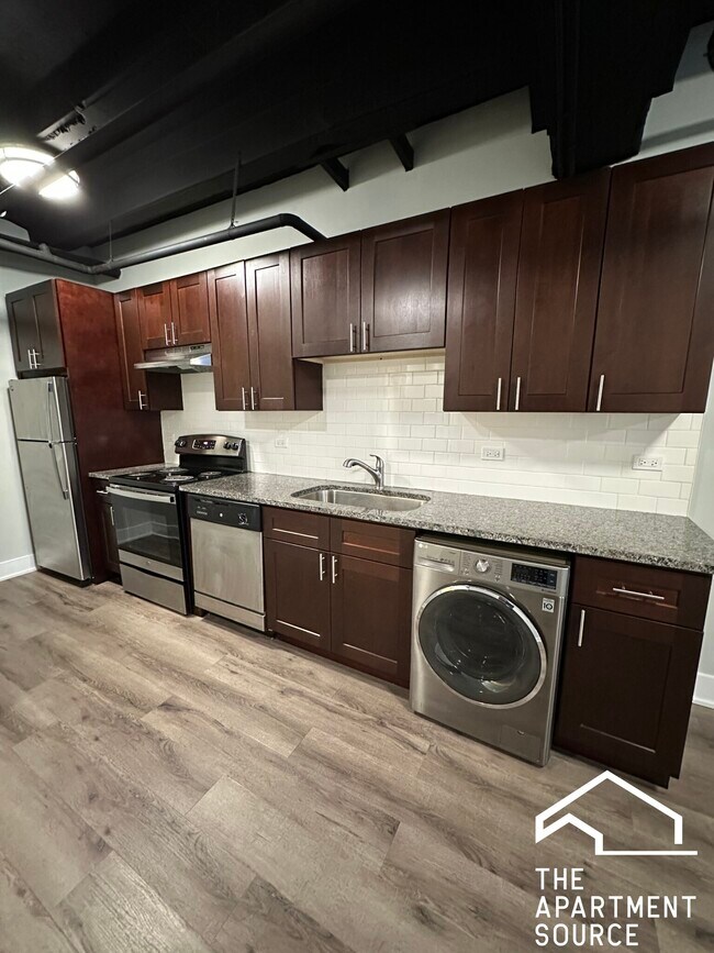 725 St Johns Ave Unit 1, Highland Park, IL 60035