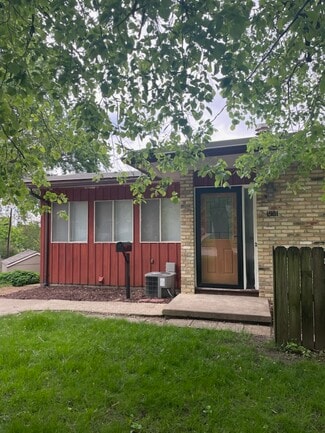 1901 Reetz Rd, Madison, WI 53711
