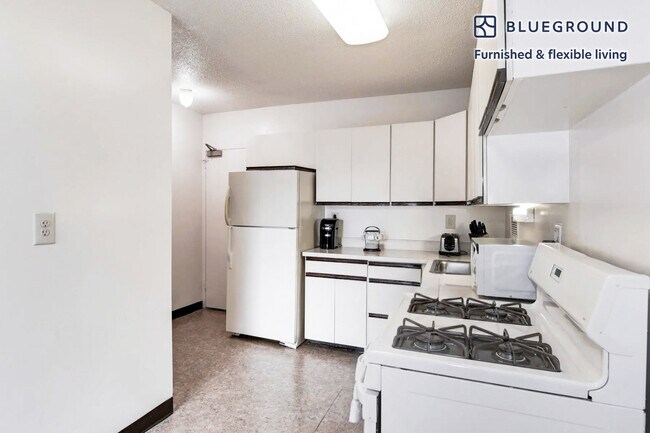 2111 Richmond Hwy unit ID8553A, Arlington, VA 22202 - photo 3