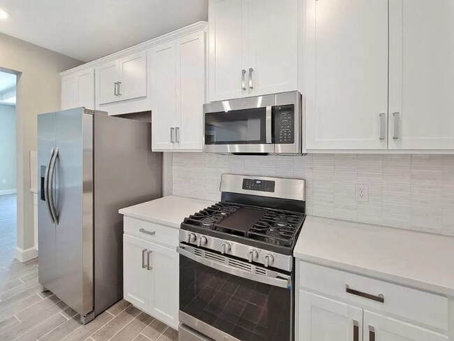 11019 Devonbridge Dr, Palmetto, FL 34221 - photo 4