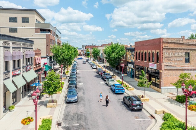 Front Street in downtown Mankato is lined with restaurants and is a popular nearby destination.