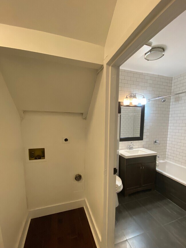 184 Hull St unit A, Brooklyn, NY 11233 - photo 7