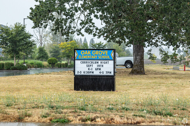 Oak Grove Elementary School in Albany, OR provides education for the northern part of the town.