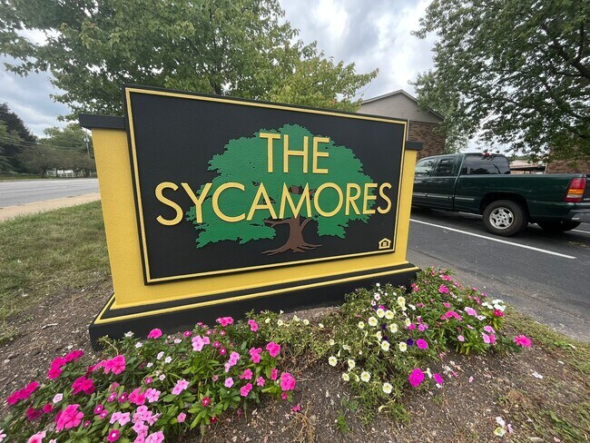 The Sycamores, Indianapolis, IN 46227 - photo 2