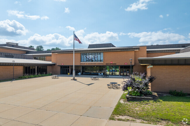 Eisenhower Middle School is located in Rockford, IL.