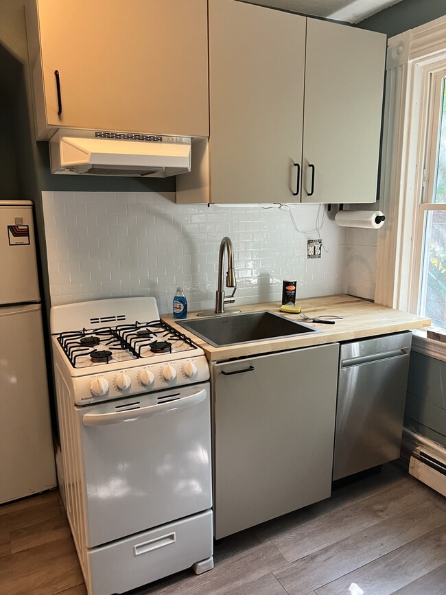 47 University Rd, Brookline, MA 02445