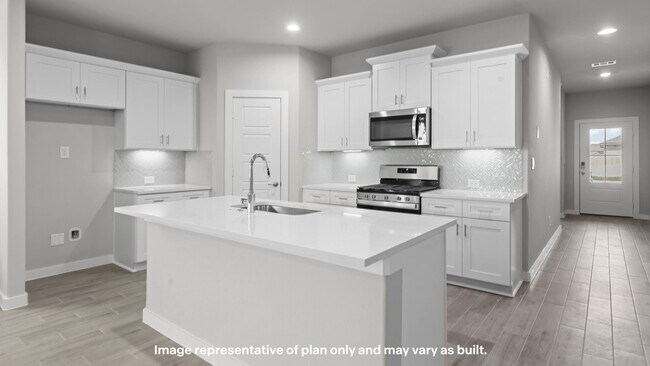 1917 Fortune Dr, Midland, TX 79707 - photo 4