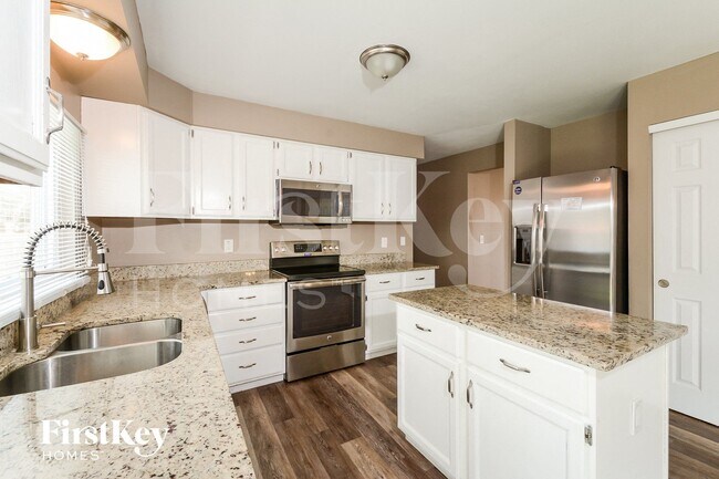 3081 Willow Creek Estates Ct, Florissant, MO 63031 - photo 7