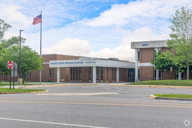 North View Middle School has a student-teacher ratio of 10:1, fostering a strong classroom.