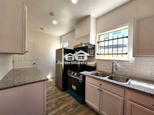 2706 Berry St, Houston, TX 77004 - photo 4