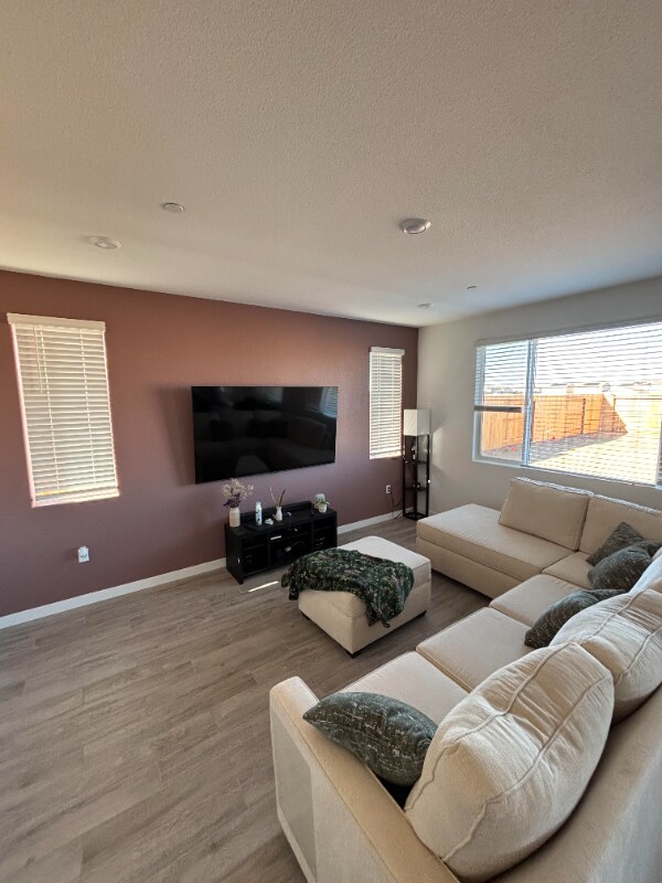 1069 Lost Creek Ranch Dr, Plumas Lake, CA 95961 - photo 3