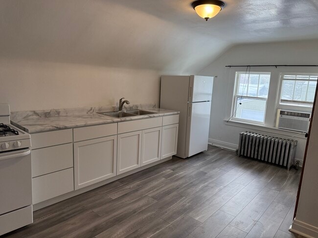 216 S Ash St unit 2, Hobart, IN 46342 - photo 2