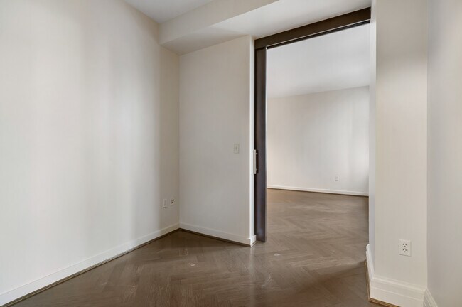 The Cobb, Seattle, WA 98101 - photo 3