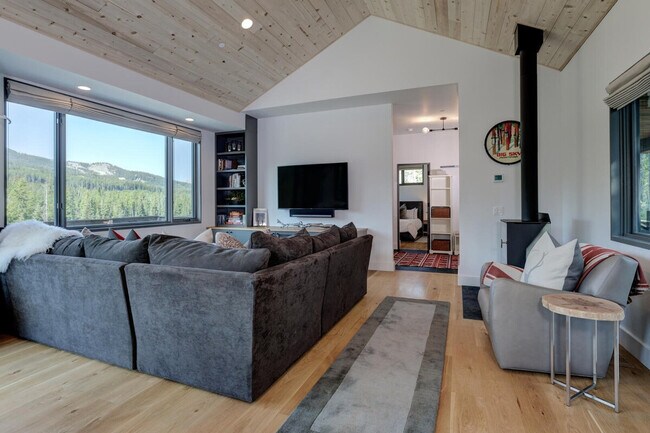 17 Lakewood Dr unit ID1255724P, Big Sky, MT 59716 - photo 2