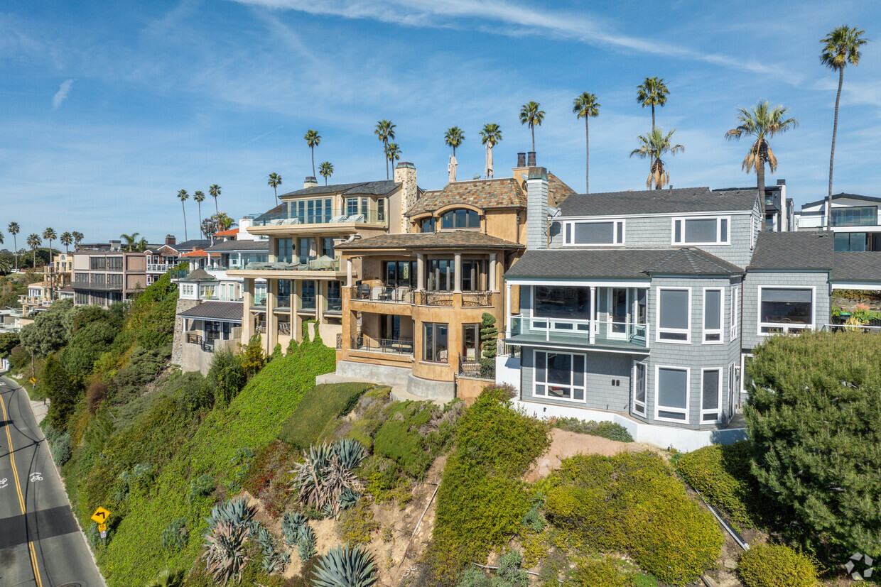 About Corona Del Mar | Schools, Demographics, Things to Do - Homes.com