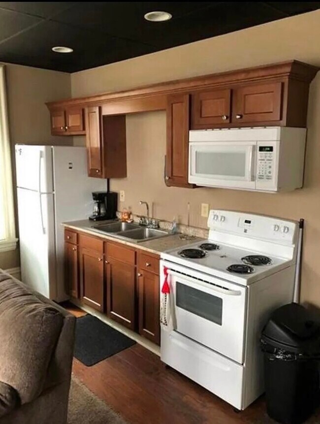 350 Jefferson St unit 1, Rochester, PA 15074 - photo 6