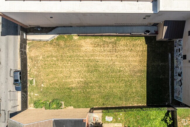 The MIx's enclosed courtyard provides students with a quiet place to study or relax.