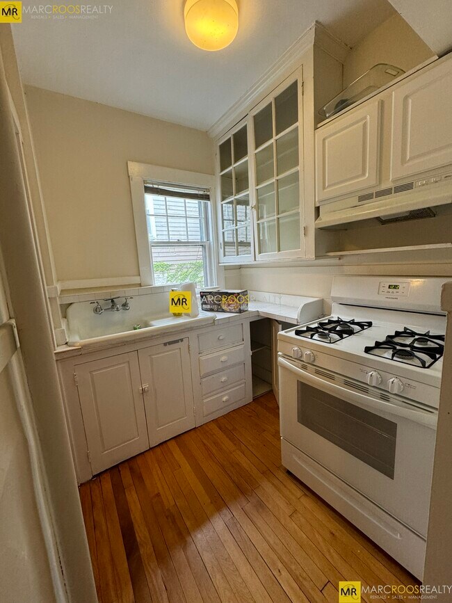 7 Story St Unit 36, Cambridge, MA 02138
