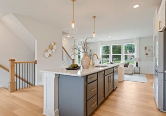 8105 Shinkansen Dr, Charlotte, NC 28213