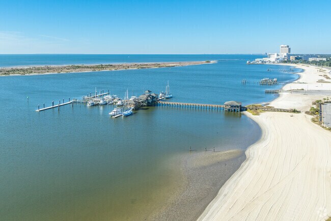 Ocean Springs, MS is a great place for ocean lovers.
