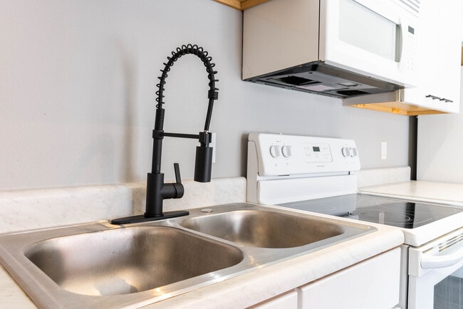 Bear Paw Commons, Springfield, MO 65806 - photo 4