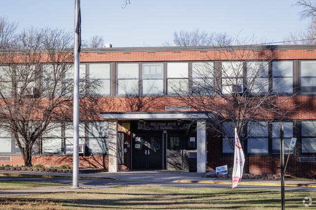 J.E. Dismus Middle School in Englewood, NJ teaches children from grades 6-8.