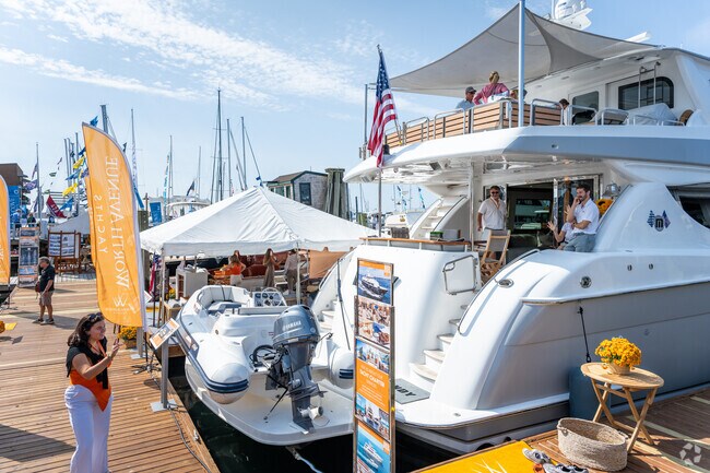 Residents of East Passage Estates often visit Newport for its beauty, dining, and summer events.