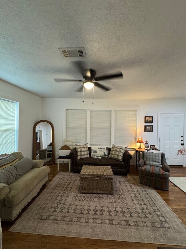 1300 Antone St, Bryan, TX 77803 - photo 6