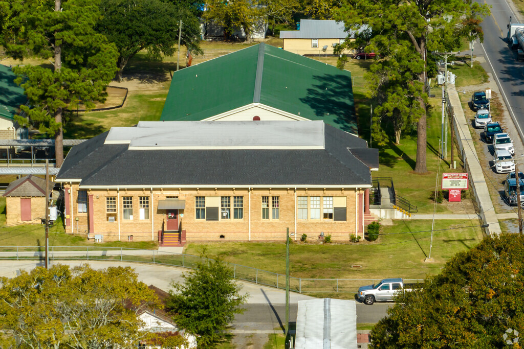 Parks Primary School is a public school