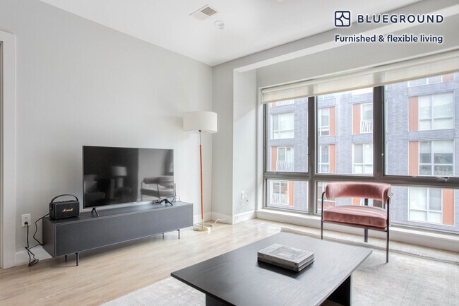 33 Rogers St unit FL4-ID945, Cambridge, MA 02142 - photo 2