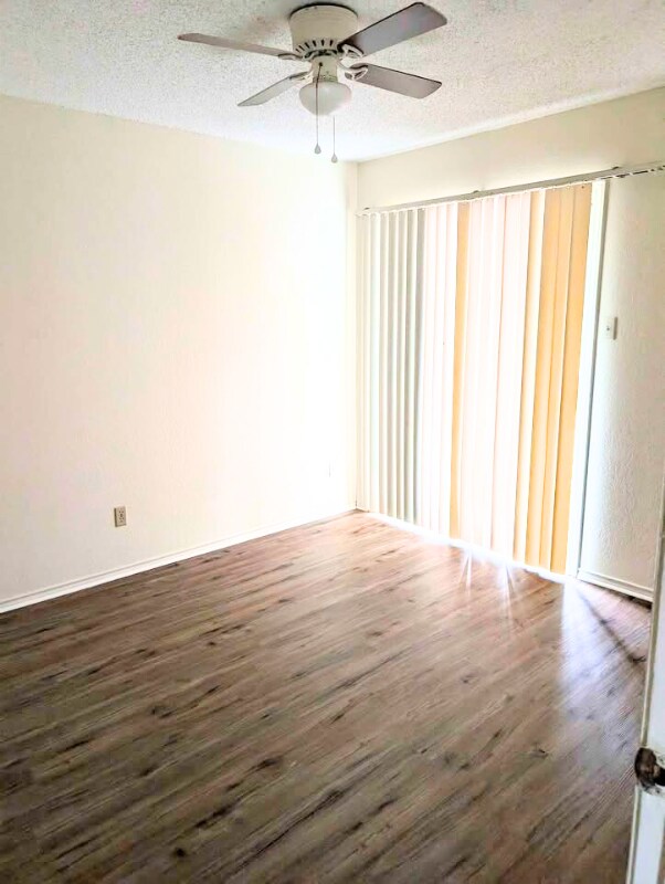 505 Hackberry St unit 26, Copperas Cove, TX 76522 - photo 2