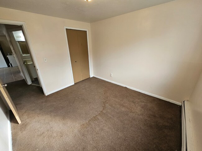 1885 Taylor Rd unit 101, East Cleveland, OH 44112 - photo 6