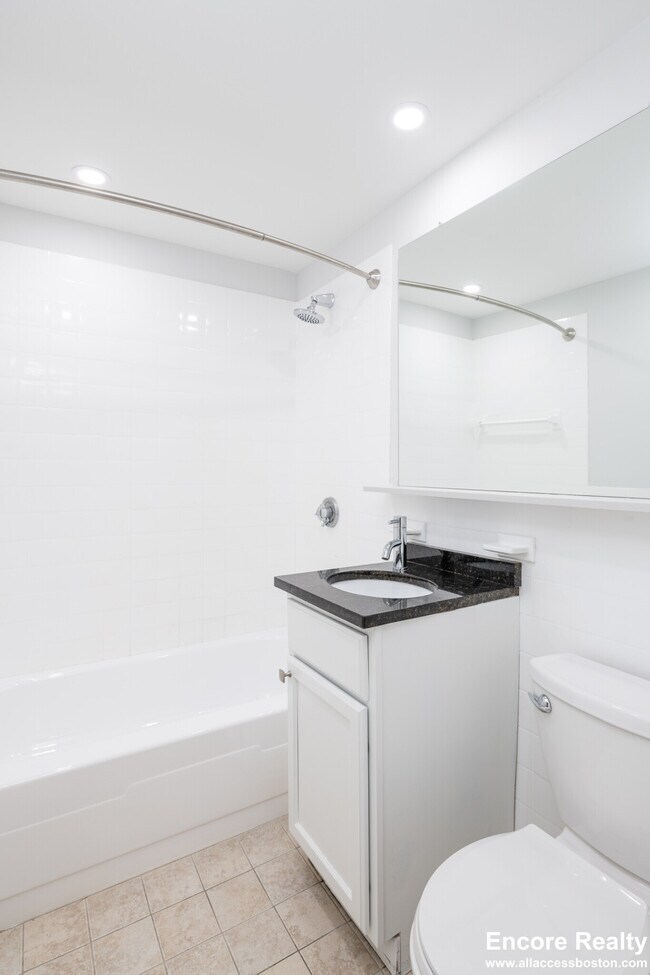 1410 Columbia Rd unit 714I, South Boston, MA 02127 - photo 4