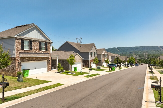 Brick style homes can be found throughout the Leeds neighborhood.