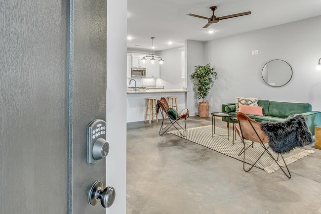 1022 Sharpe Ave, Nashville, TN 37206 - photo 4