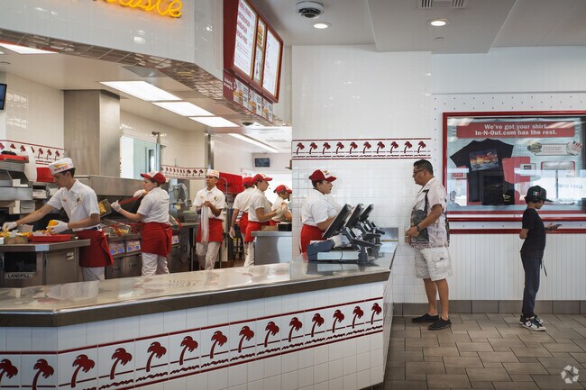Enjoy a classic double cheeseburger at In-N-Out Burger in Central Perris.