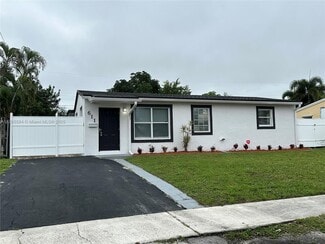 611 N 69th Way, Hollywood, FL 33024