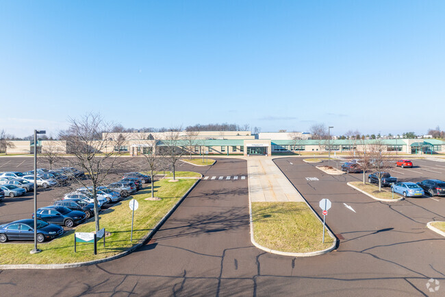 Dock Mennonite Academy serves 797 students.