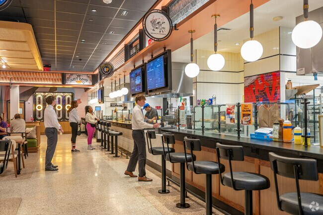 Residents of Thomasville Heights can visit Halidom Eatery for a wide variety of dining options.