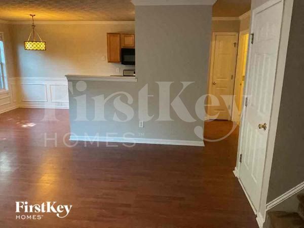 736 Shadow Lake Dr, Lithonia, GA 30058 - photo 4