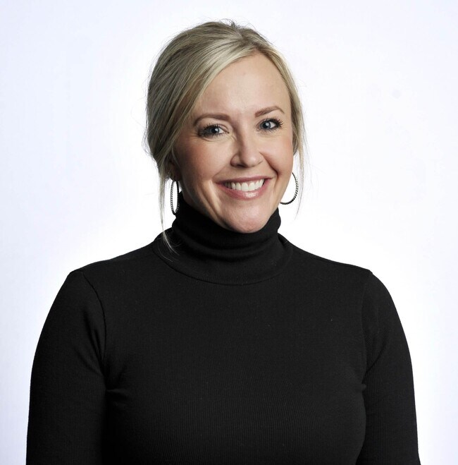 Anjela Salyer